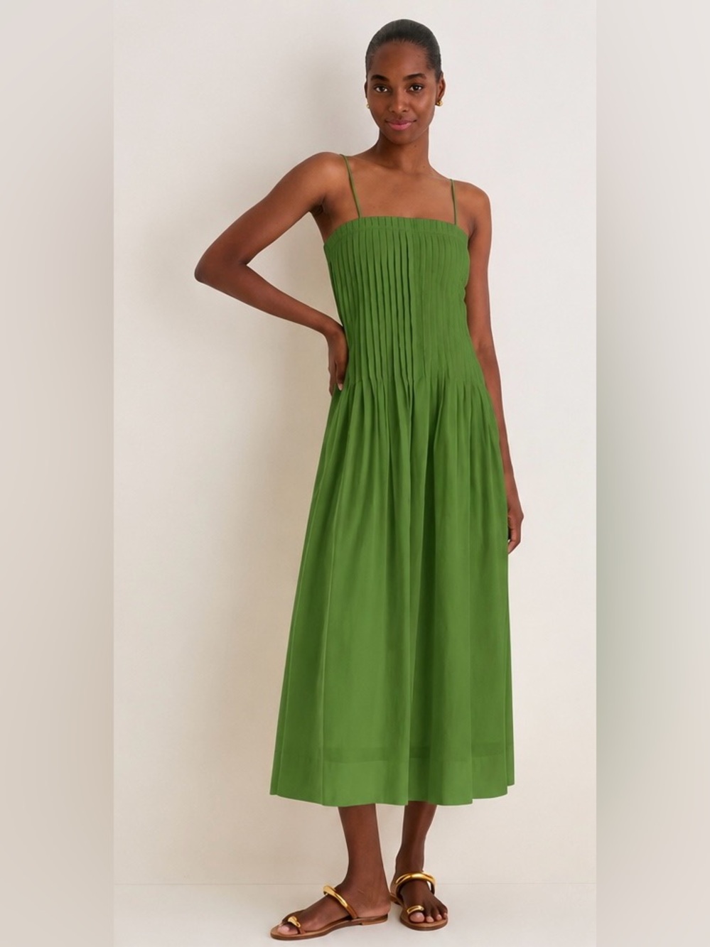 Moon River Green Pleated Front Detail Midi Dress - size medium - New!